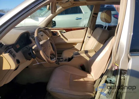 2000 Mercedes-Benz E 320 z USA, uszkodzony, nr VIN WDBJF65J0YA993897